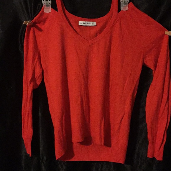 Cold shoulder long sleeve shirt - Picture 2 of 8